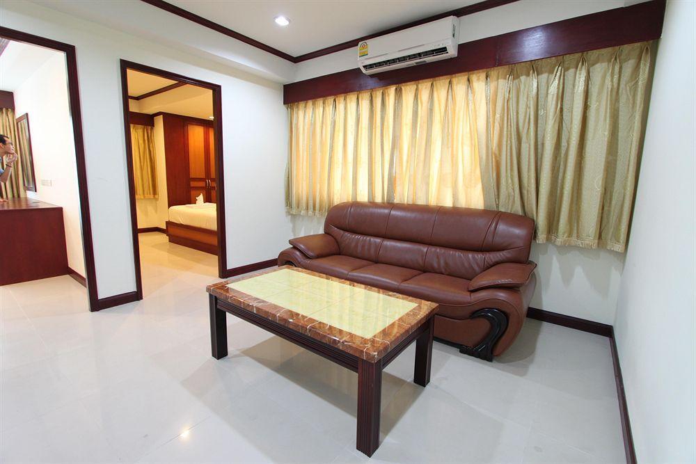 Miloft Sathorn Hotel - Sha Plus Certified Бангкок Экстерьер фото A living room in a condominium