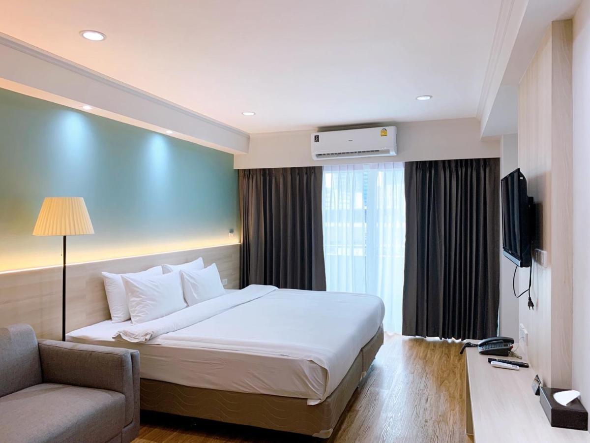 Miloft Sathorn Hotel - Sha Plus Certified Бангкок Экстерьер фото